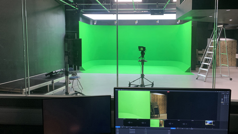 ATG Danmon Completes UHD TV Virtual Studio Set and Lighting System for UK University